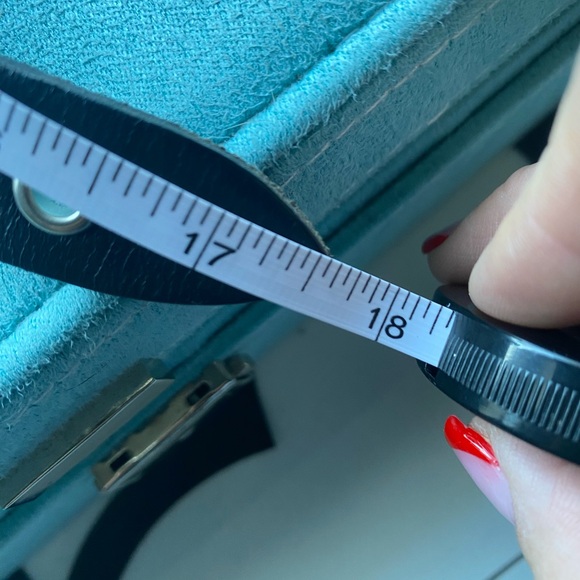 Collar/ Earring Bundle - Picture 3 of 3